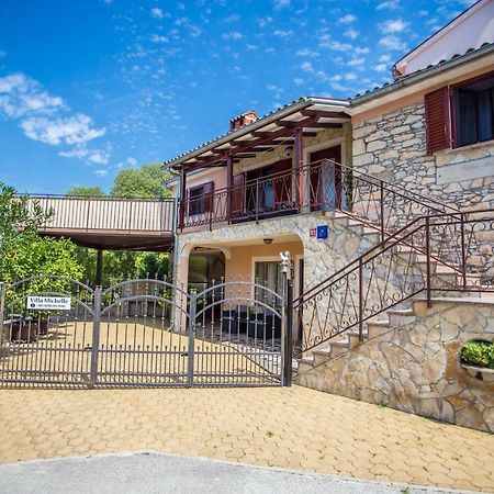 Villa Michelle Karojba エクステリア 写真