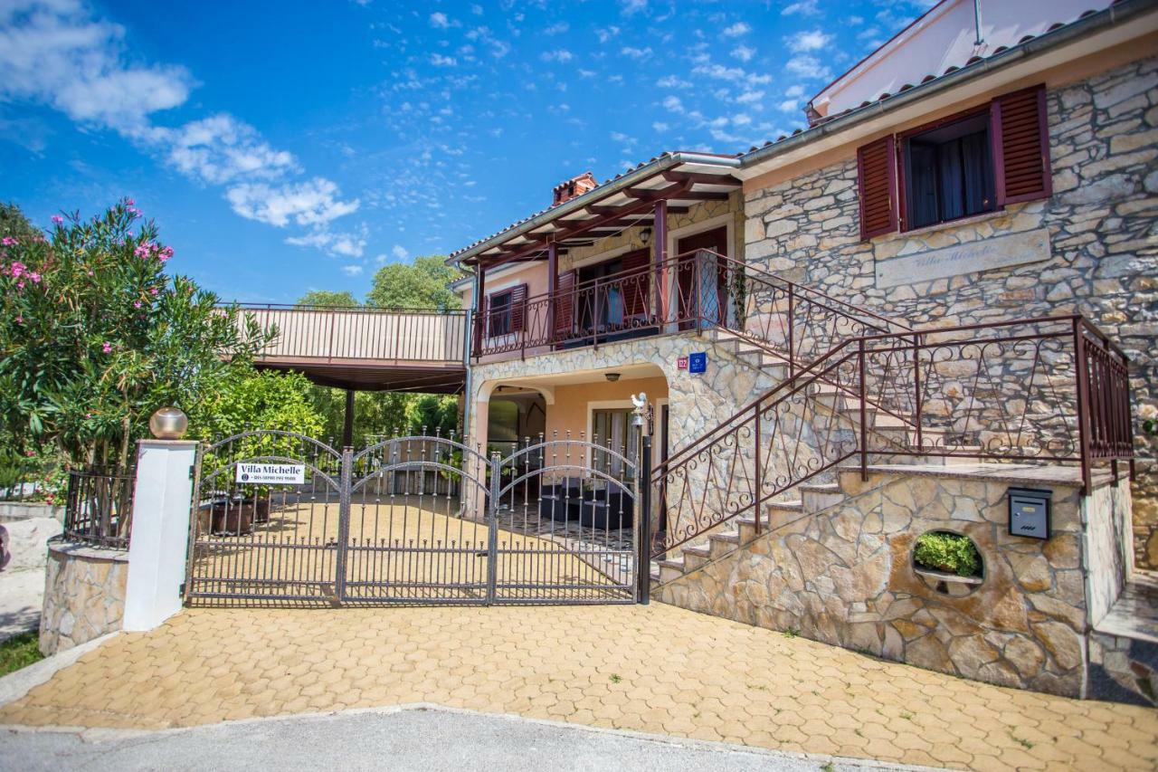 Villa Michelle Karojba エクステリア 写真
